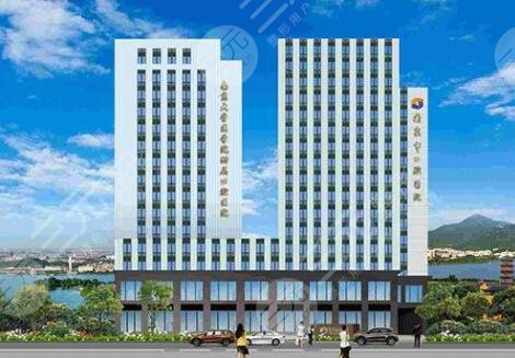 南京市口腔医院整牙费用价格表，牙科医生名单&牙齿矫正案例