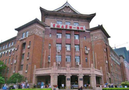 长春隆胸的医院哪家好？榜五医院实力口碑双在线！